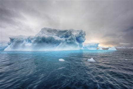 《绝美的南极洲冰川》精美壁纸